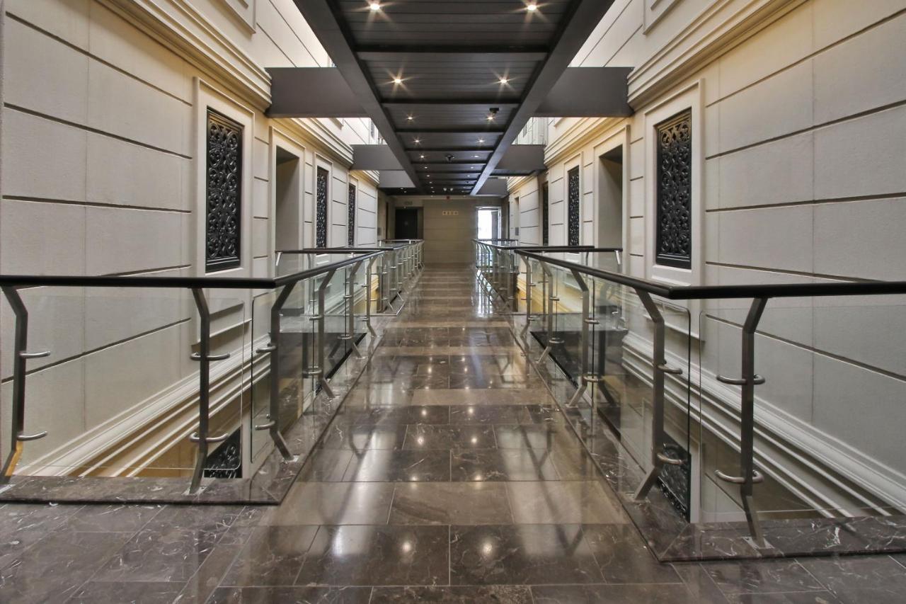 Cape Royale 1 Bedroom Luxury Apartments With Mountain View Cape Town Bagian luar foto
